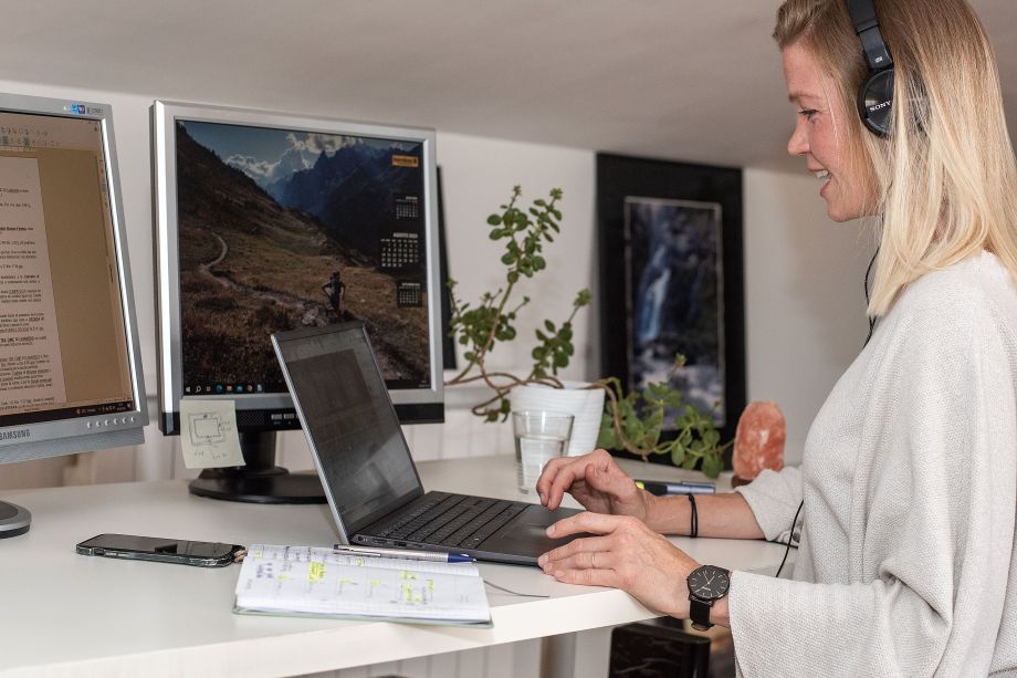 Ina Renett Laptop & PC